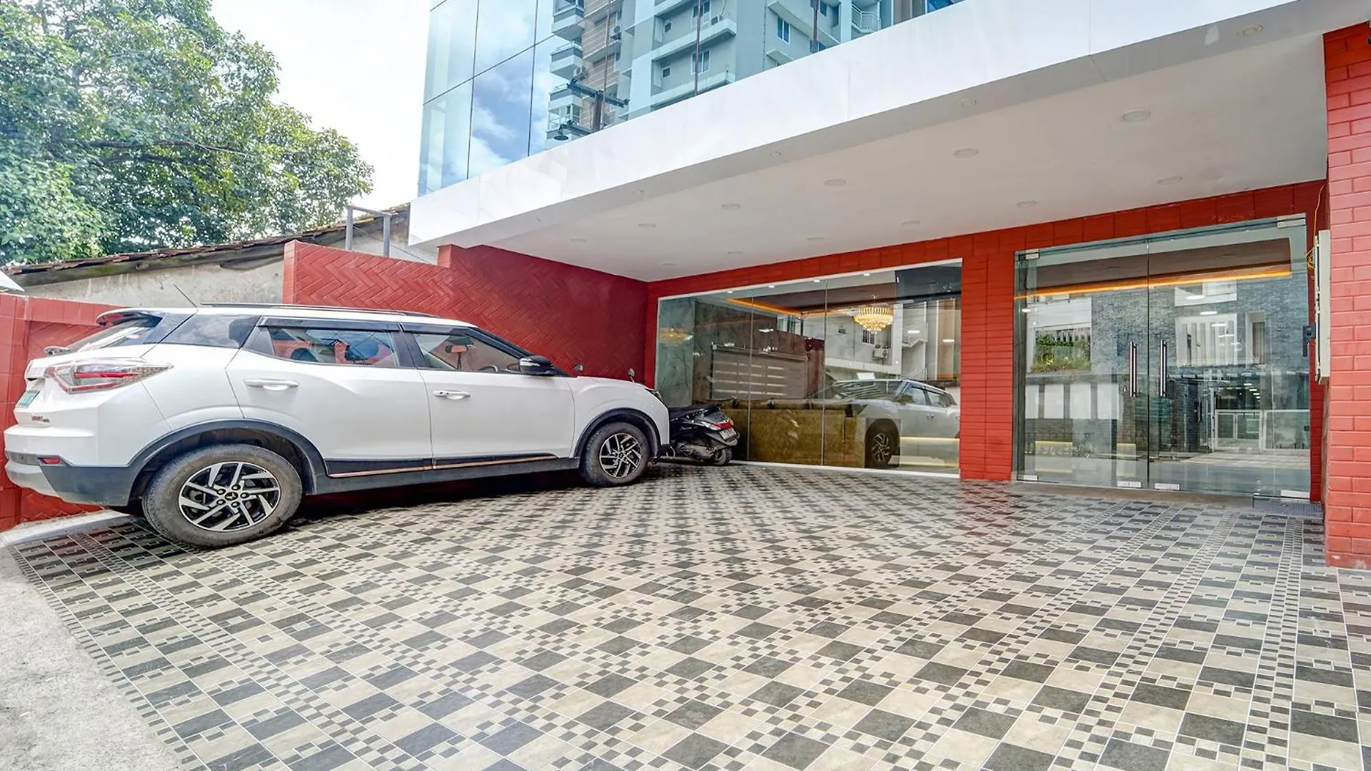 Fabhotel Q One Plaza Kochi Hindistan
