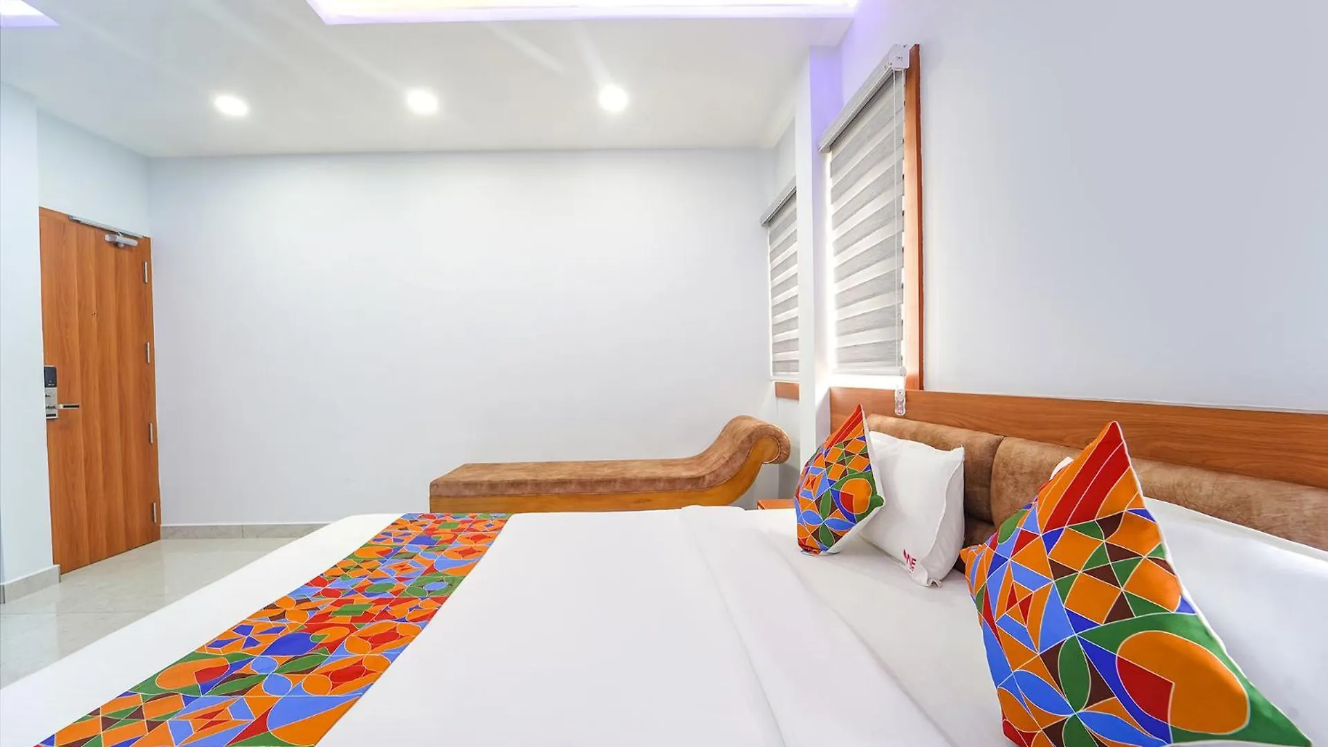Fabhotel Q One Plaza Kochi Hotel