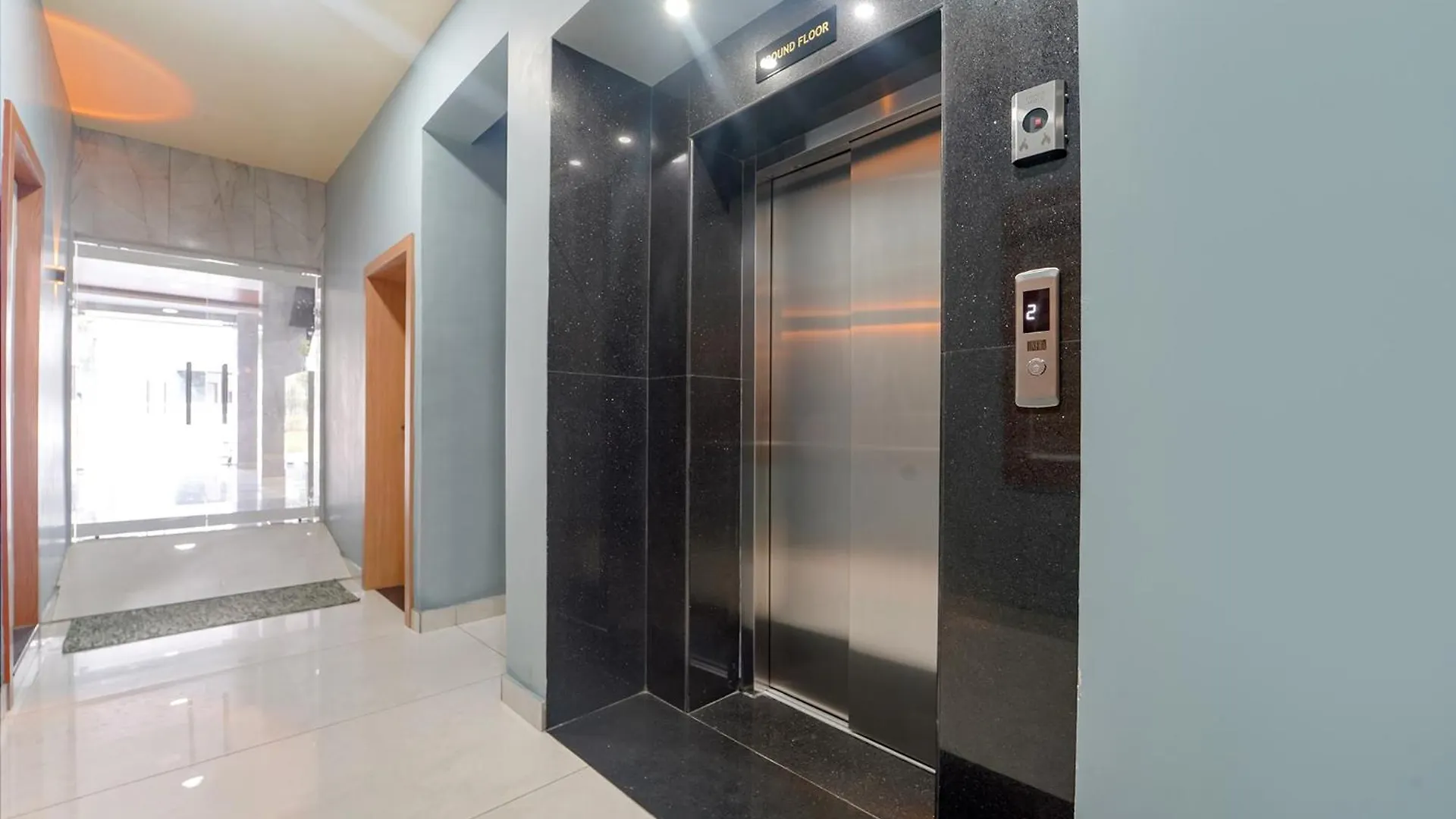 Fabhotel Q One Plaza Kochi 3*,  India