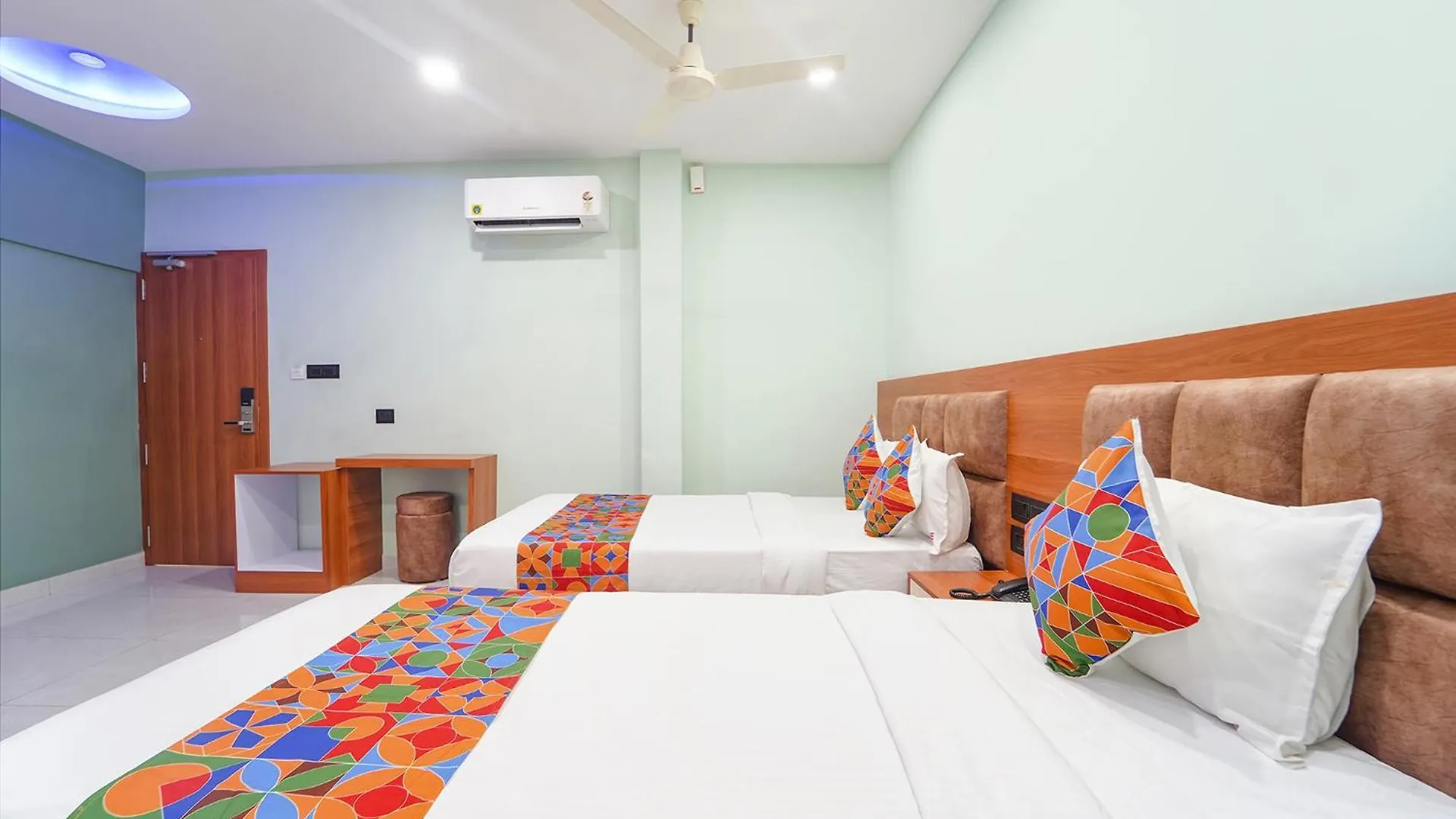 Fabhotel Q One Plaza Kochi